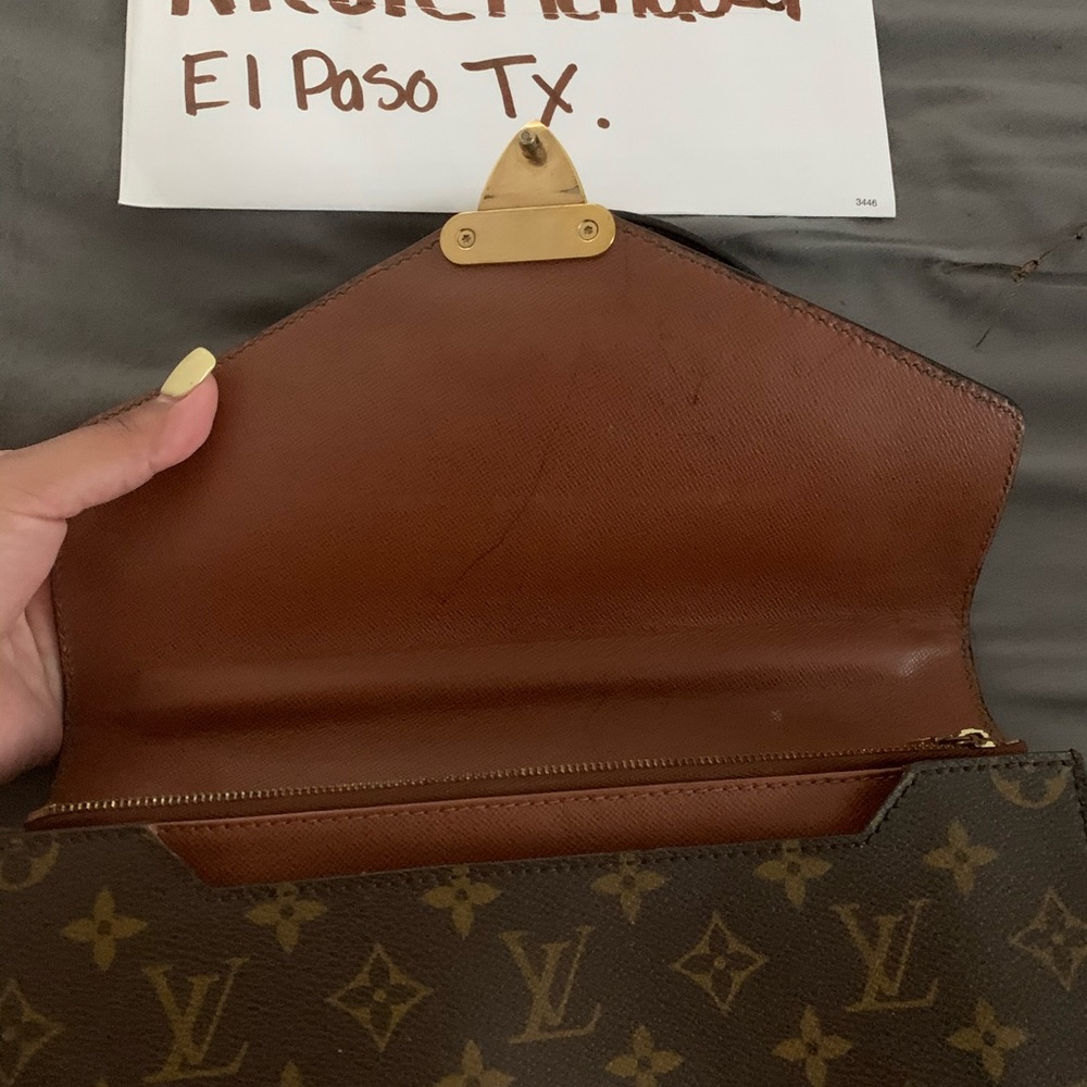 Authentic Louis Vuitton Concorde - Picture 13 of 16